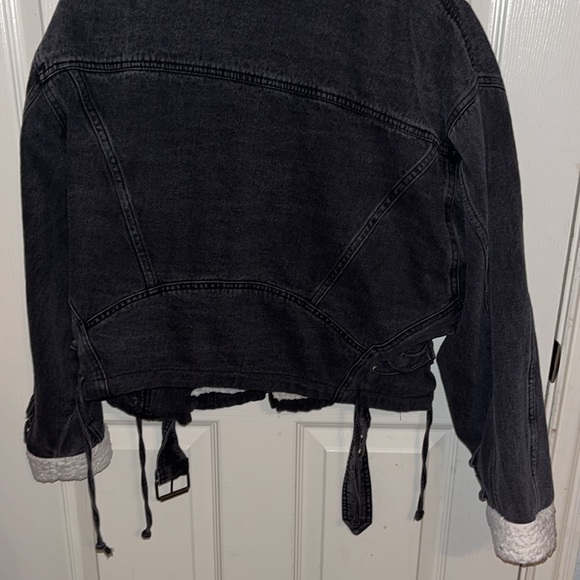 Zara - Picture 3 of 3